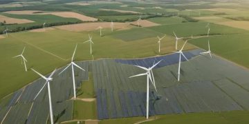 Renewable energy investments: how to maximize your returns